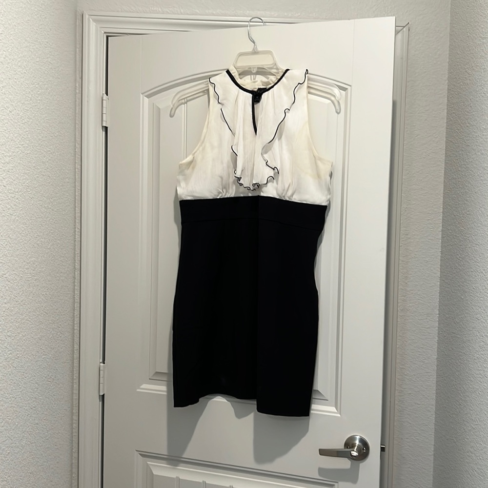 Black and white mid-thigh dress. Size 13. Good condition.